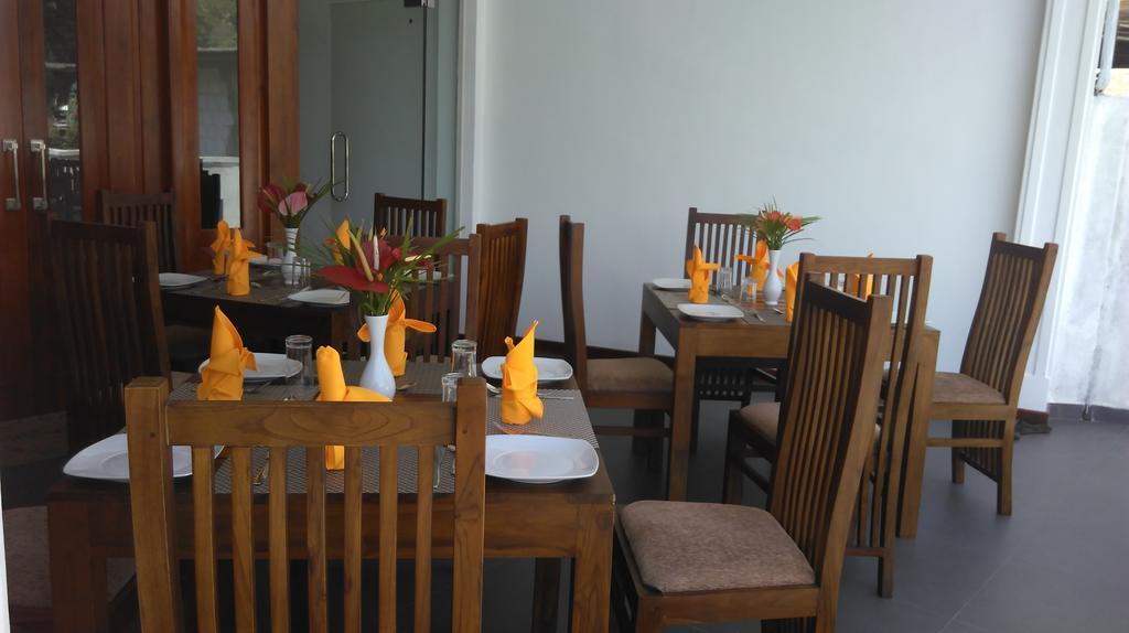 Vin Roma Inn Kandy Eksteriør billede